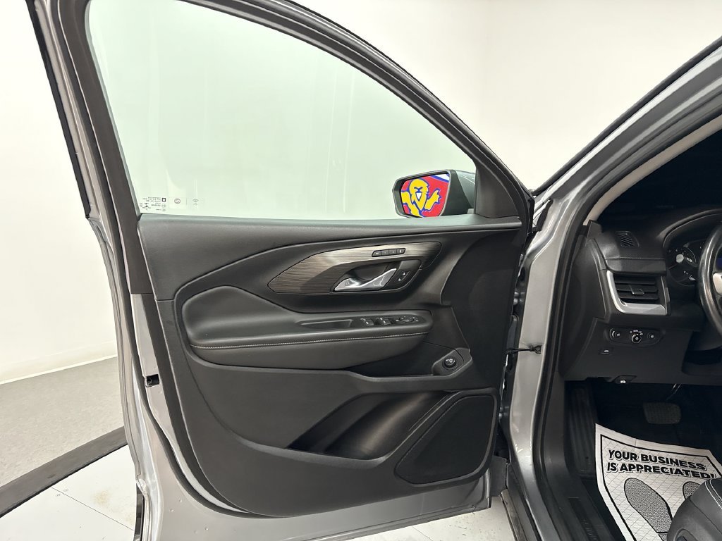 Used 2023 Sterling Metallic GMC SLT image 14