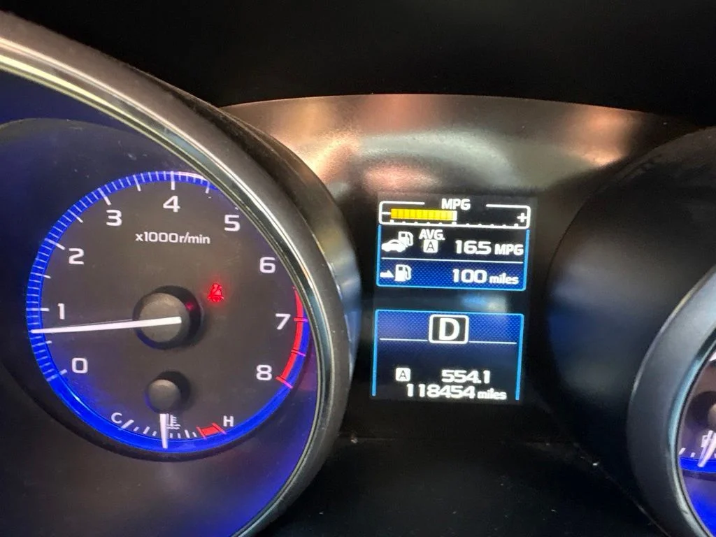 Used 2018 Silver Subaru 2.5i Premium image 23