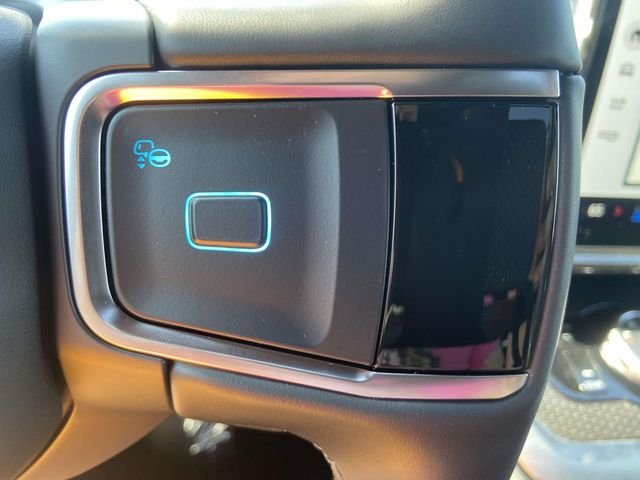 New 2026 Space Silver Metallic Ford Platinum® image 16