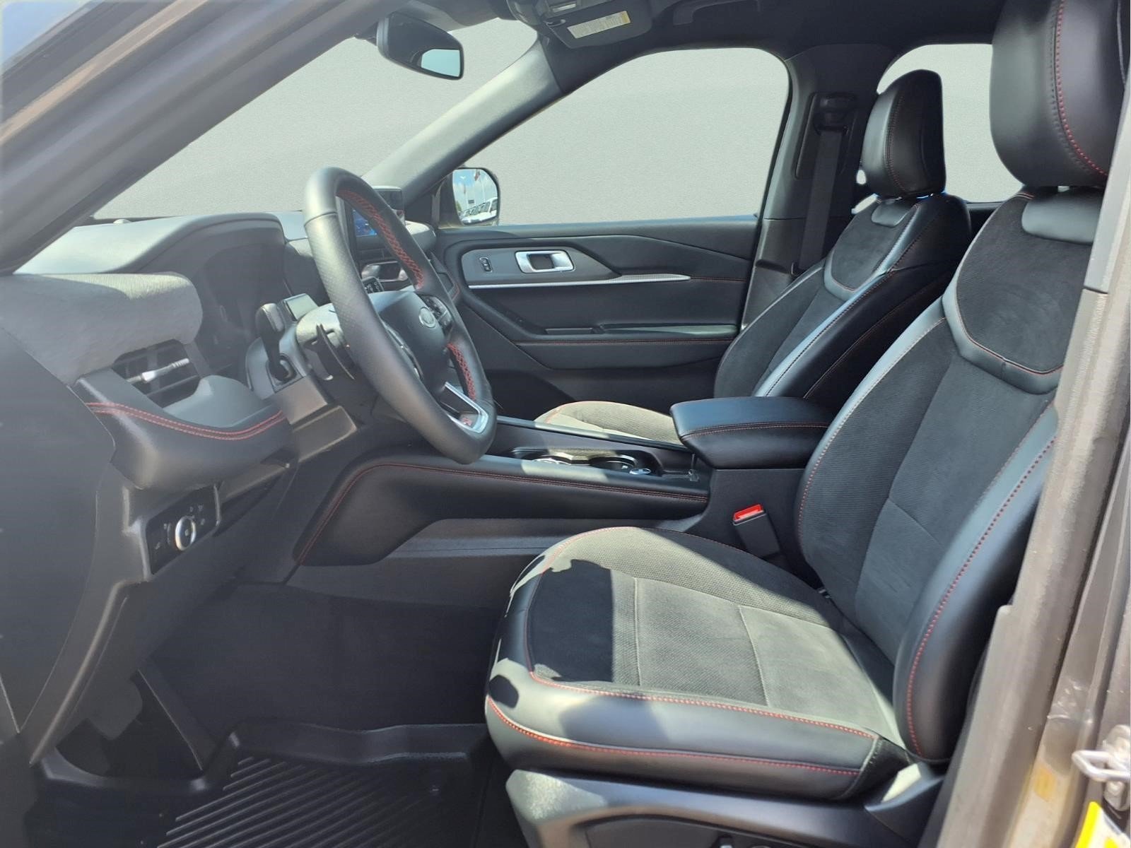 Used 2025 Carbonized Gray Metallic Ford ST image 12