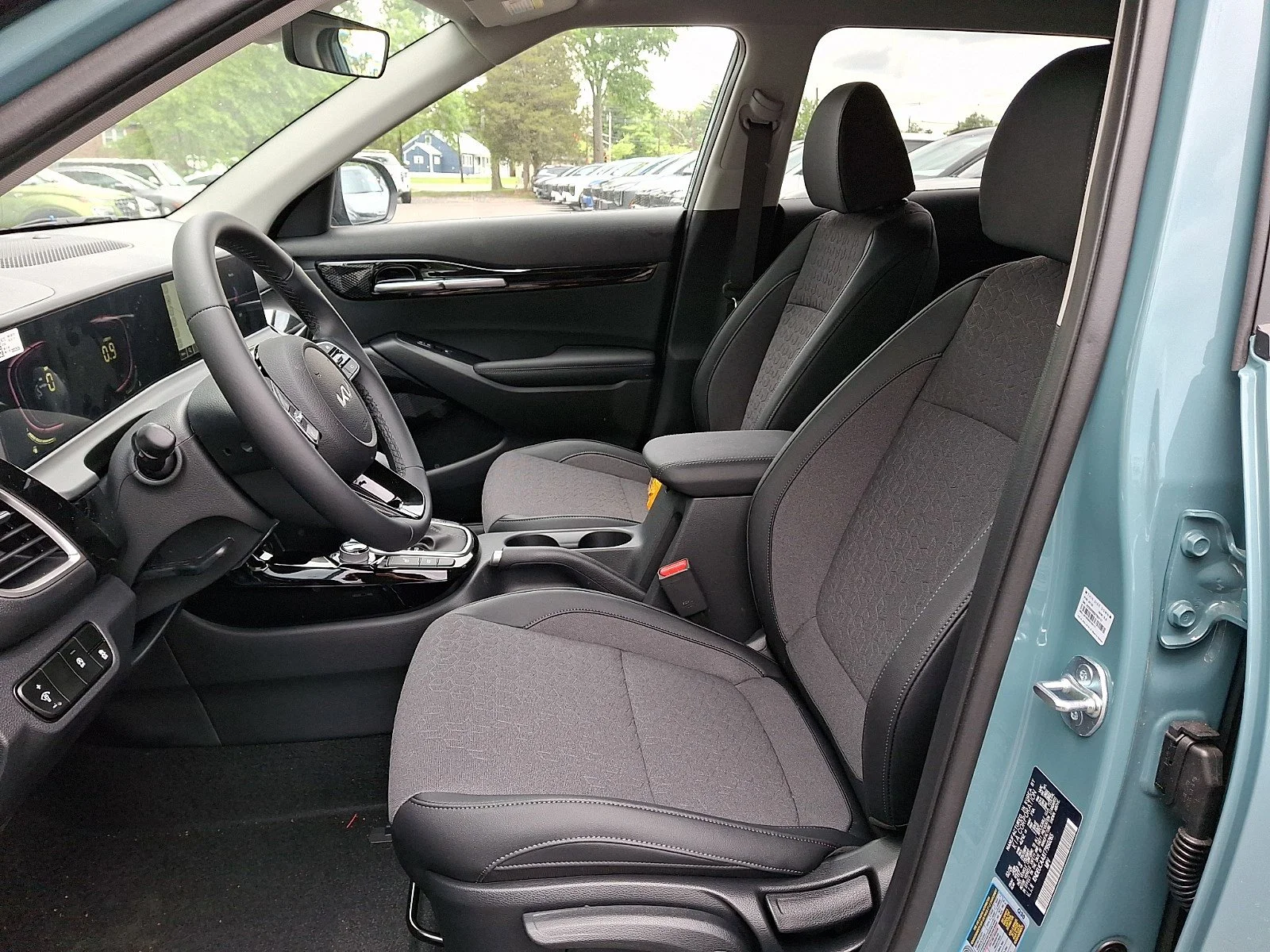 New 2026 Pluton Blue / Black Roof Kia S image 6