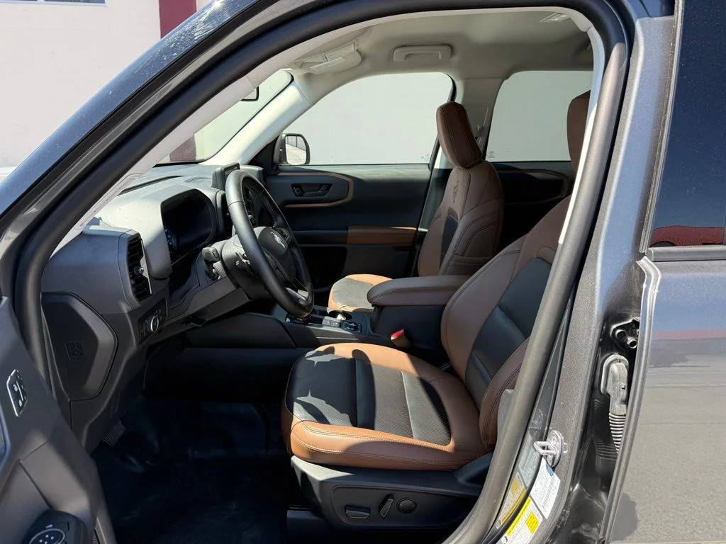 Certified Used 2024 Gray Metallic Ford Badlands image 11