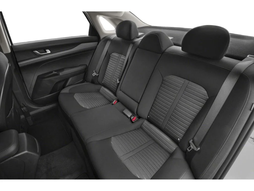Used 2026 White Kia LXS image 10