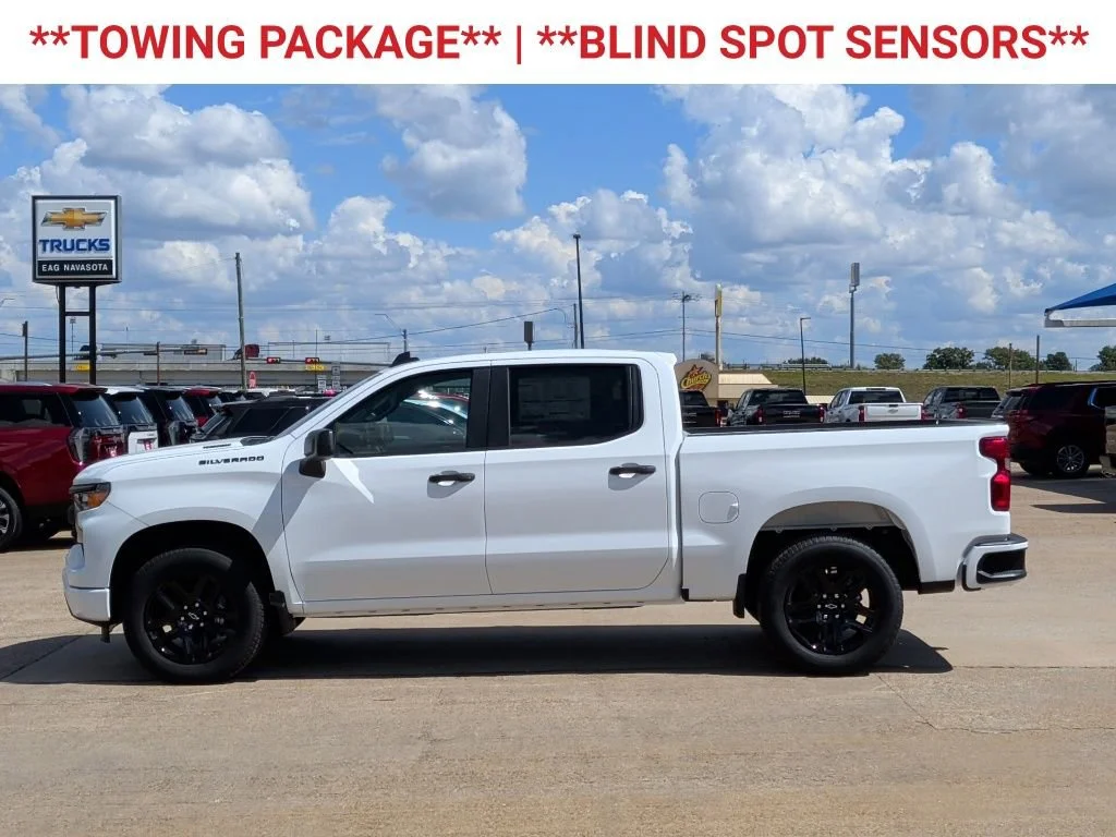 New 2026 Summit White Chevrolet Custom image 5