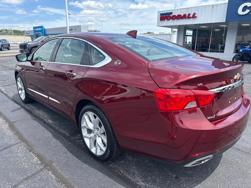 Used 2017 SIREN RED TINTCOAT Chevrolet Premier image 3