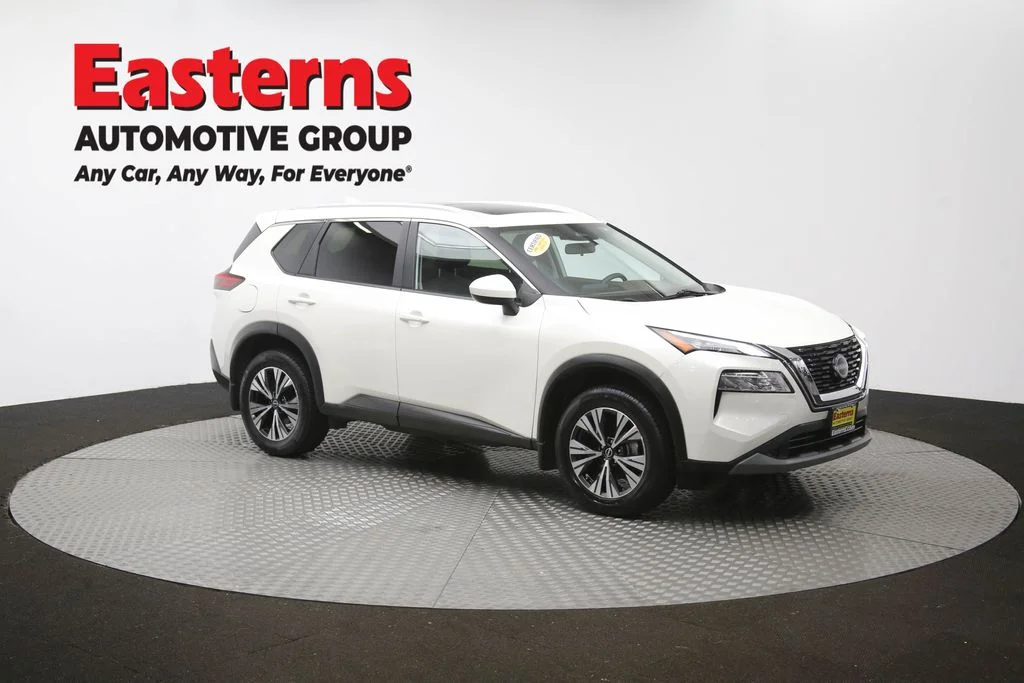 Used 2023 White Nissan SV image 52