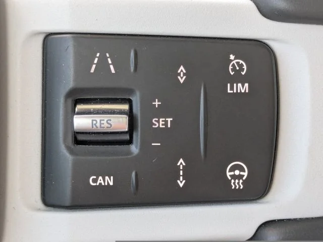 Used 2026 Fuji White Land Rover S image 25