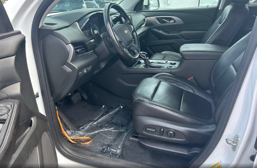 2021 Chevrolet Traverse 3LT - Photo 11
