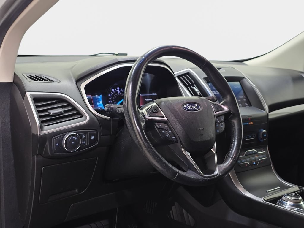 Used 2019 Silver Ford SEL image 17