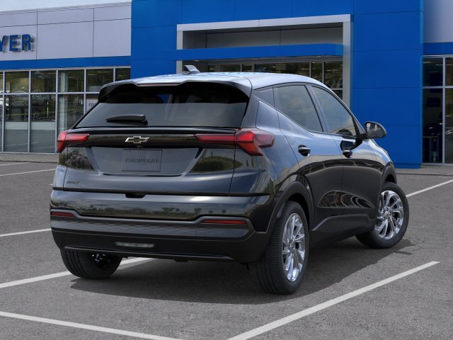 2027 Chevrolet Bolt LT - Photo 4