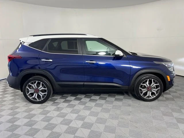 Used 2023 Blue Kia SX image 8