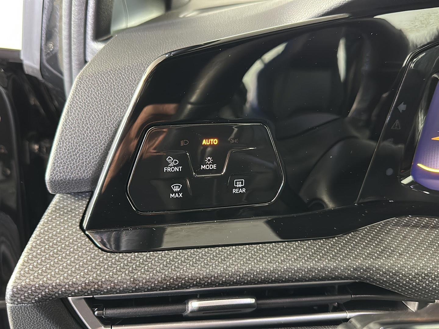 Used 2024 Mythos Black Metallic Volkswagen 4Motion image 19
