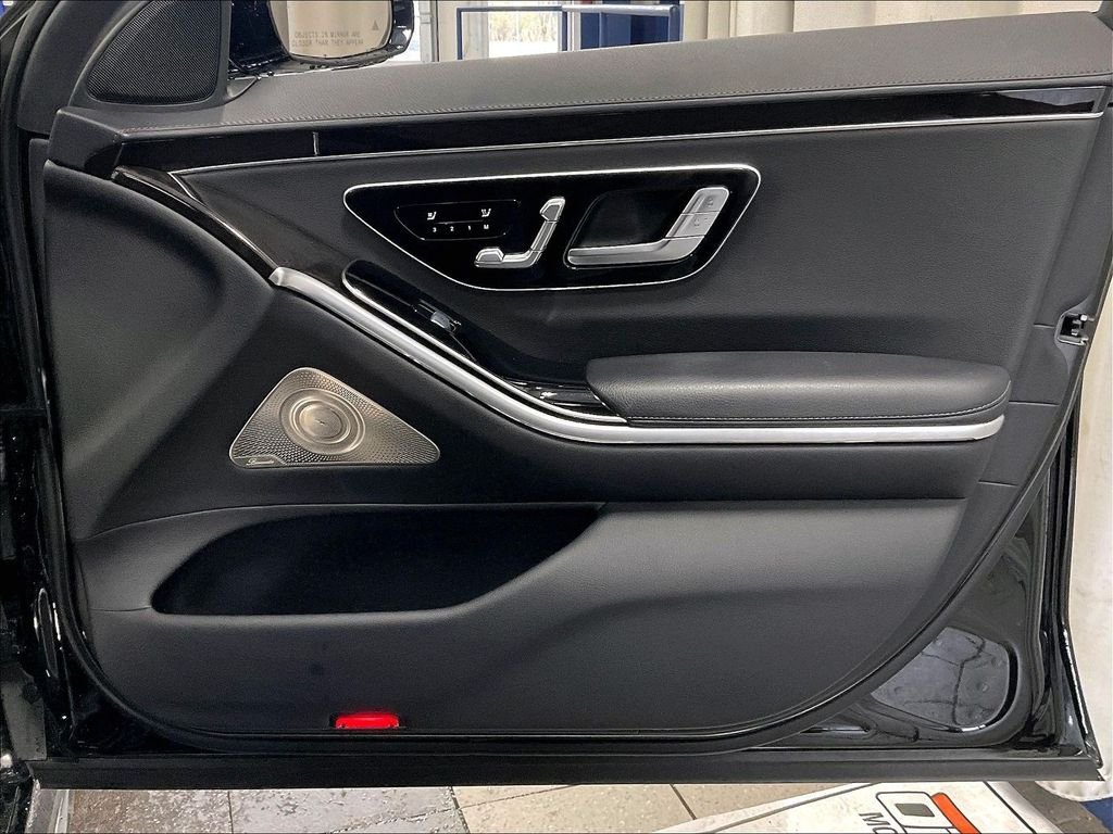 Used 2022 Black Mercedes-Benz S 500 image 12