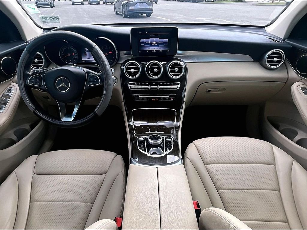 Used 2019 White Mercedes-Benz GLC 300 image 21