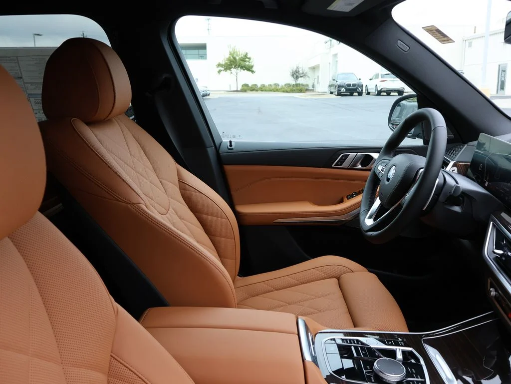 New 2026 Gray BMW xDrive40i image 13