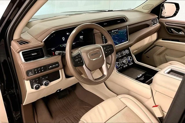 2023 GMC Yukon Denali - Photo 16