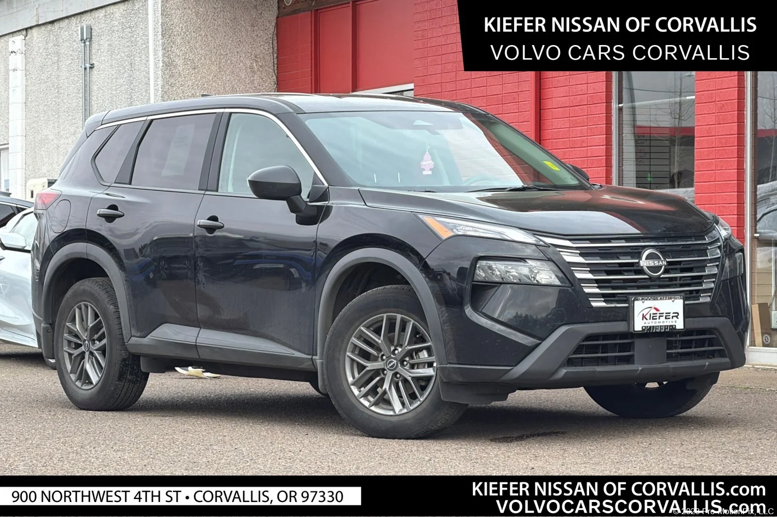 2025 Nissan Rogue S AWD's photo