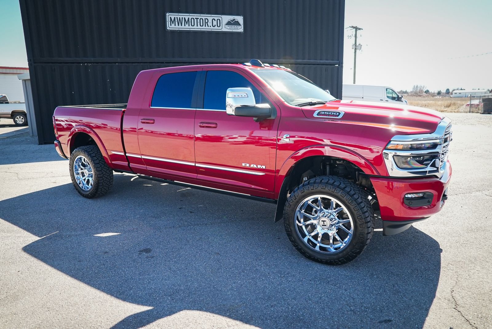View vehicle photo 6