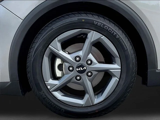 Used 2025 Gray Kia LXS image 35