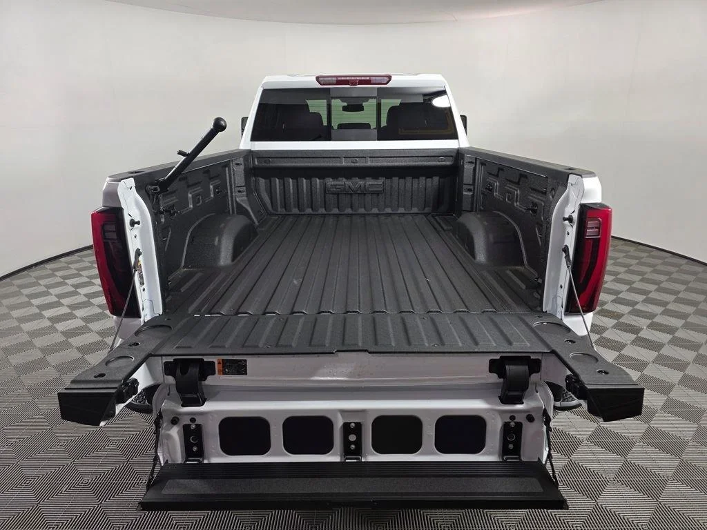 New 2025 Summit White GMC SLT image 10