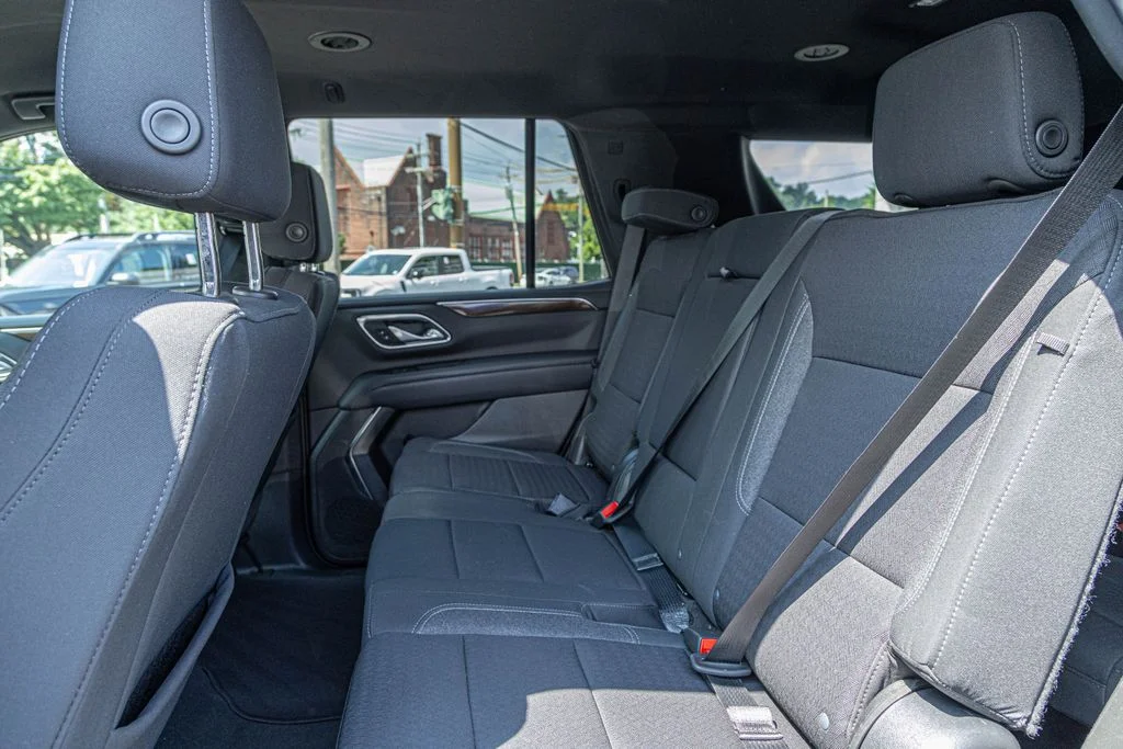 Used 2022 Gray GMC SLE image 28