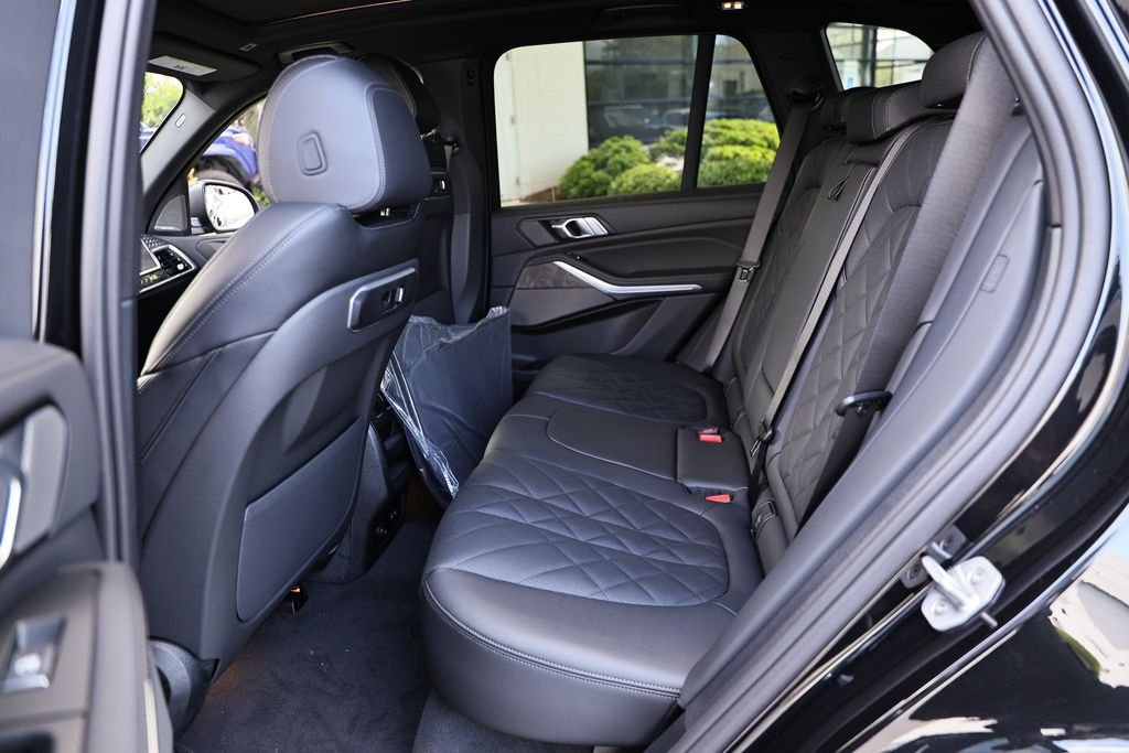 New 2026 Black Sapphire Metallic BMW xDrive50e image 26
