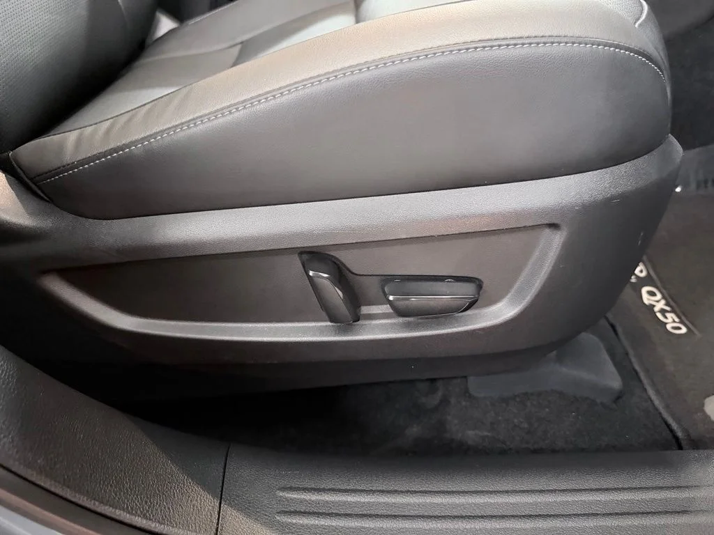 Certified Used 2023 Gray INFINITI LUXE image 40