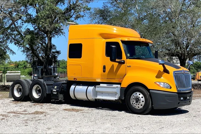 Pre-Owned 2022 International LT625 6x4 Sleeper