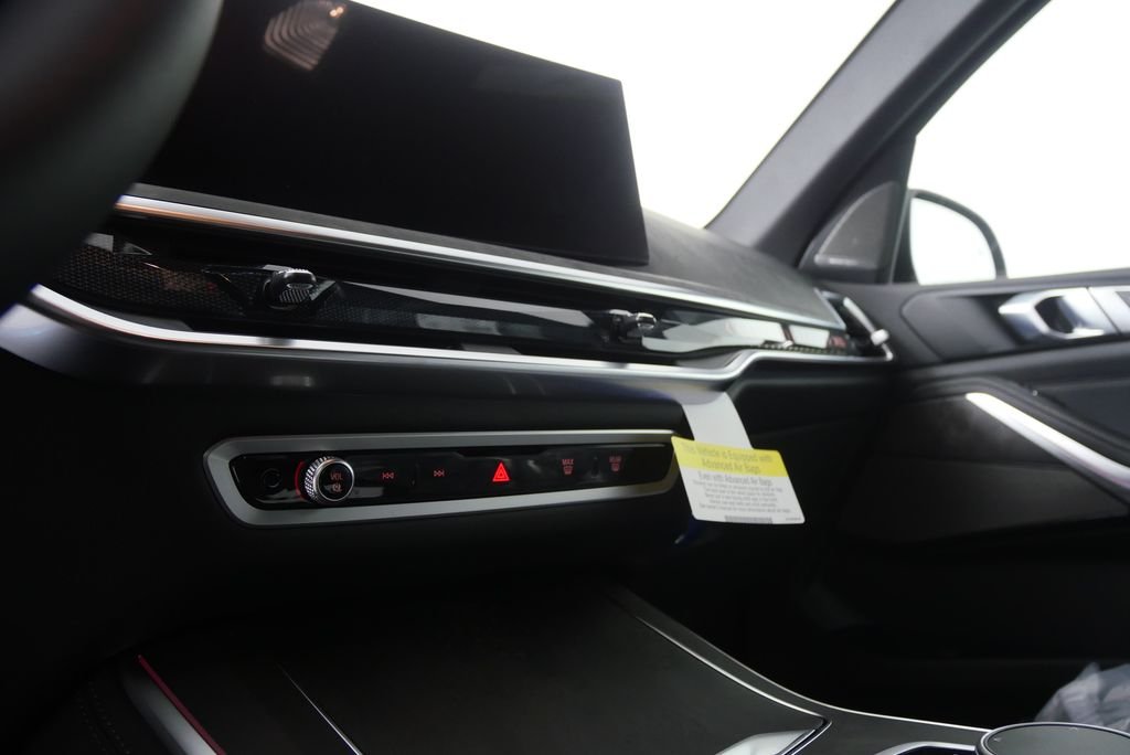 Used 2026 Dravit Grey Metallic BMW xDrive50e image 21