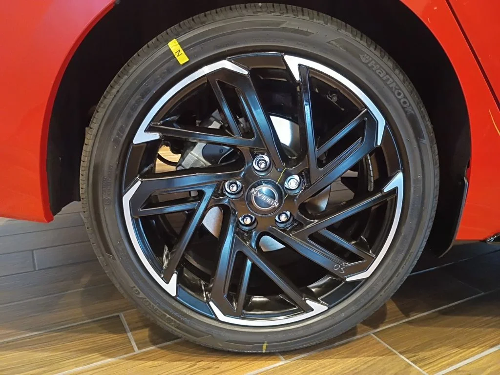 New 2026 Energetic Ember / Super Black Two-tone Nissan SR image 27