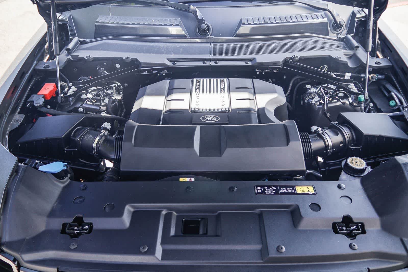 2026 Land Rover Defender V8 - Photo 24