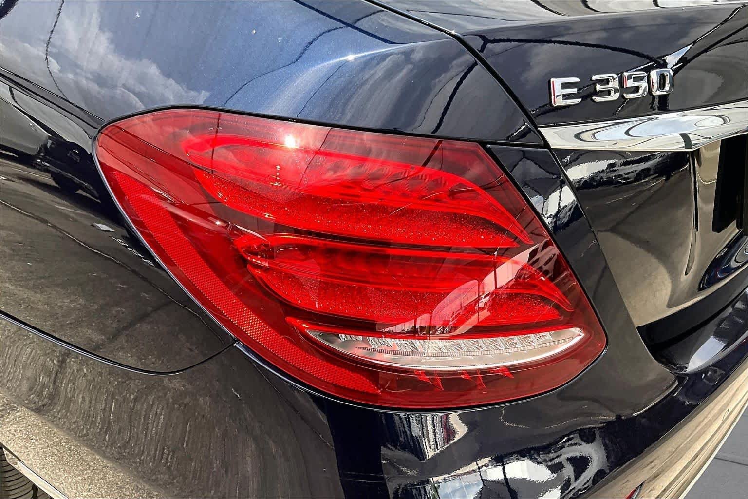 Used 2020 Lunar Blue Metallic Mercedes-Benz E 350 image 29