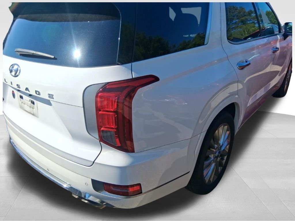 Used 2020 White Hyundai Limited image 11