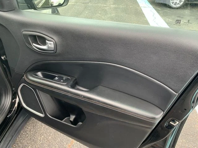 Used 2018 Black Jeep Latitude image 14