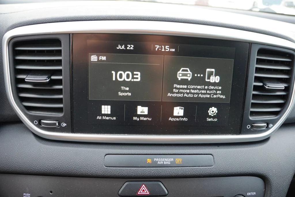 Used 2022 Snow White Pearl Kia LX image 5