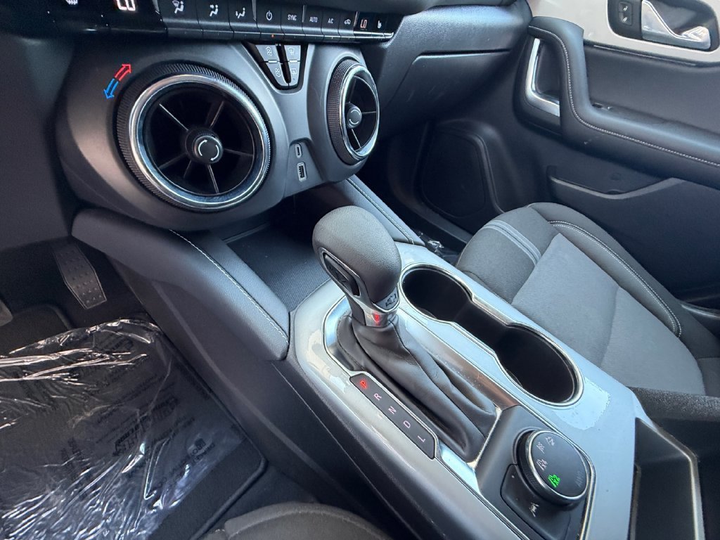 Used 2025 White Chevrolet LT image 22