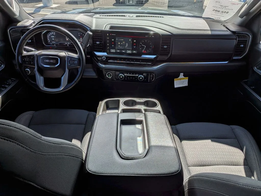 Used 2024 Onyx Black GMC Elevation image 18