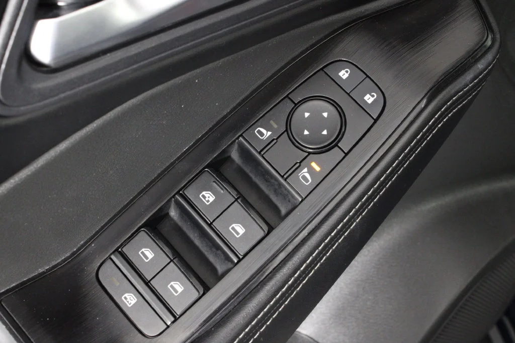 2025 Nissan Rogue SV - Photo 18