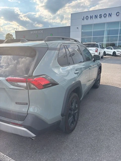 Used 2022 White Toyota Adventure image 9
