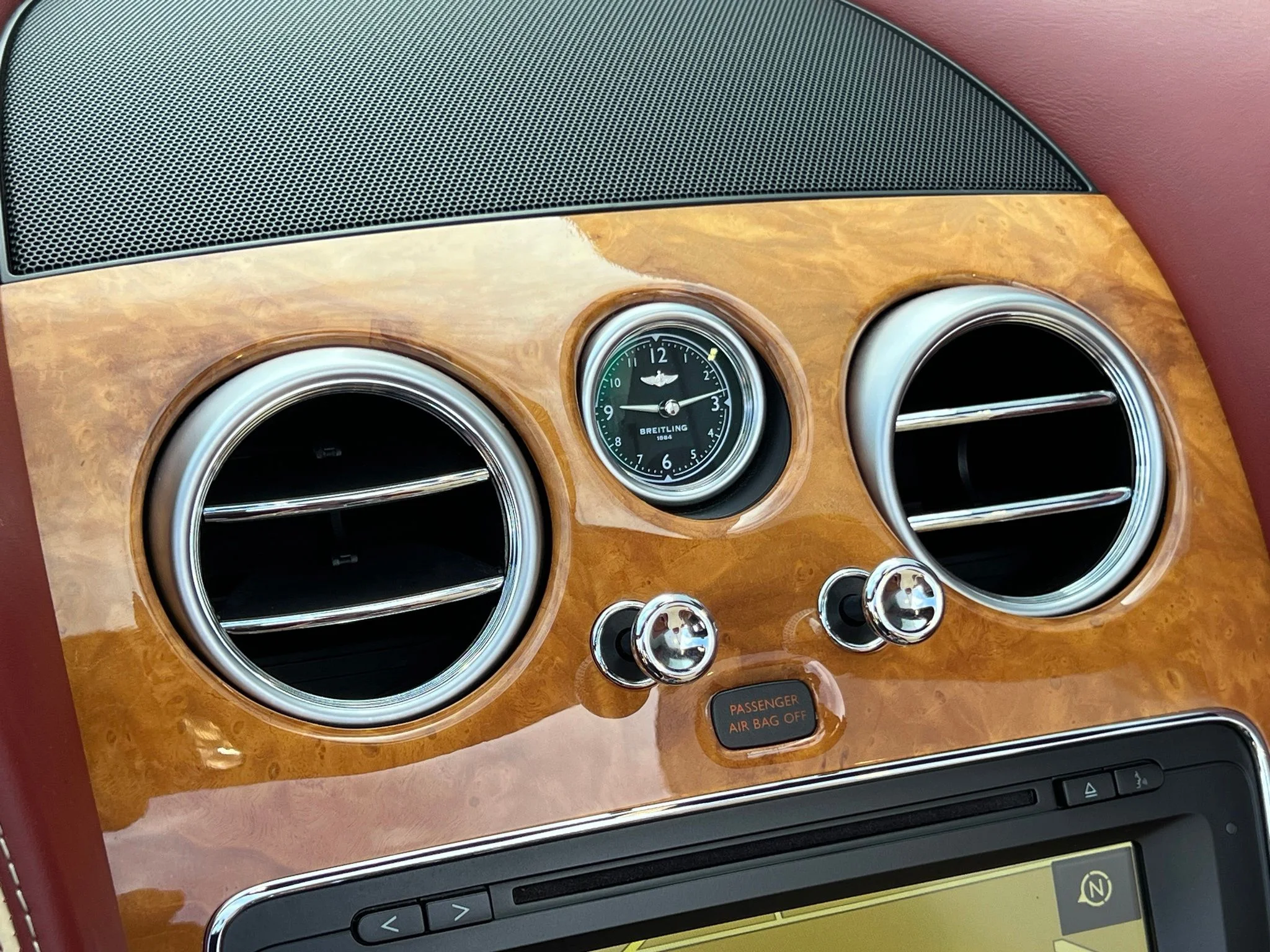 Used 2017 Gold Bentley W12 image 31