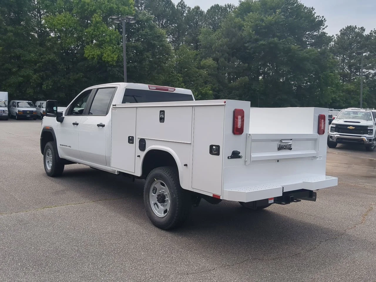 New 2026 Summit White GMC Pro image 6