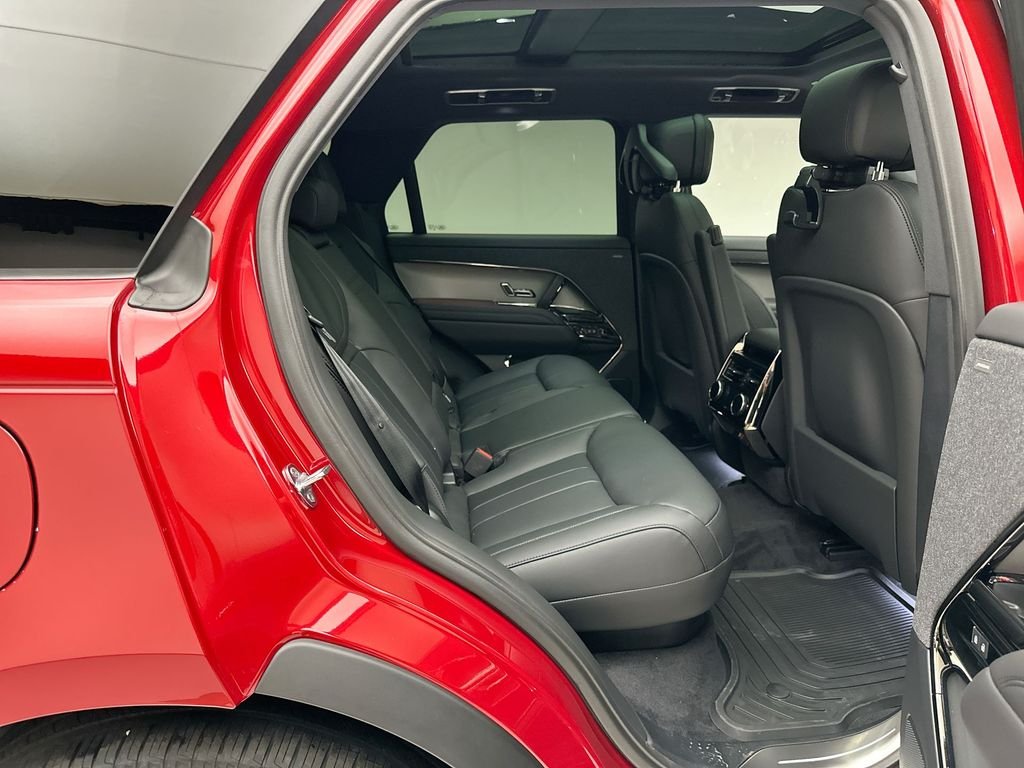 New 2026 Firenze Red Metallic Land Rover SE image 7