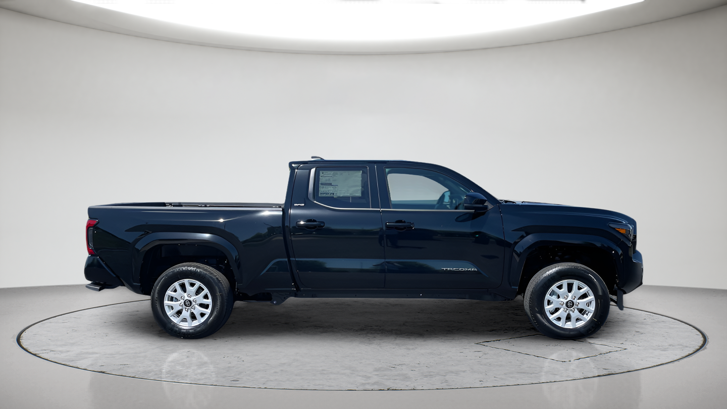 2026 Toyota Tacoma SR5 - Photo 4
