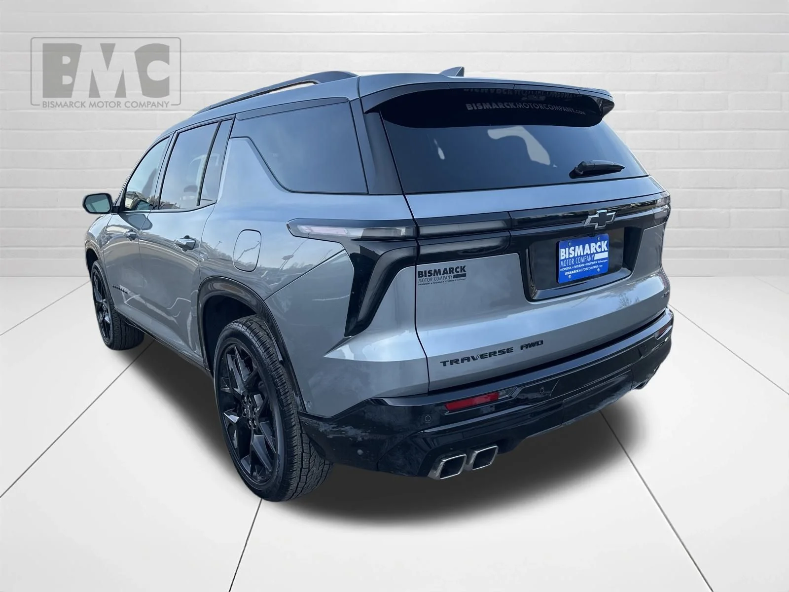 Used 2024 Gray Chevrolet RS image 4