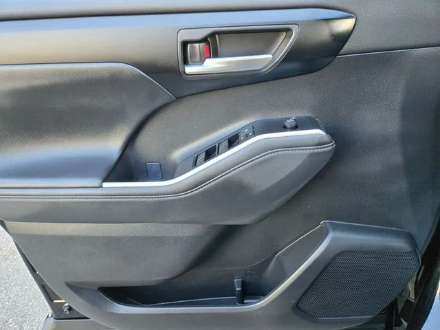 2025 Toyota Highlander XSE - Photo 36