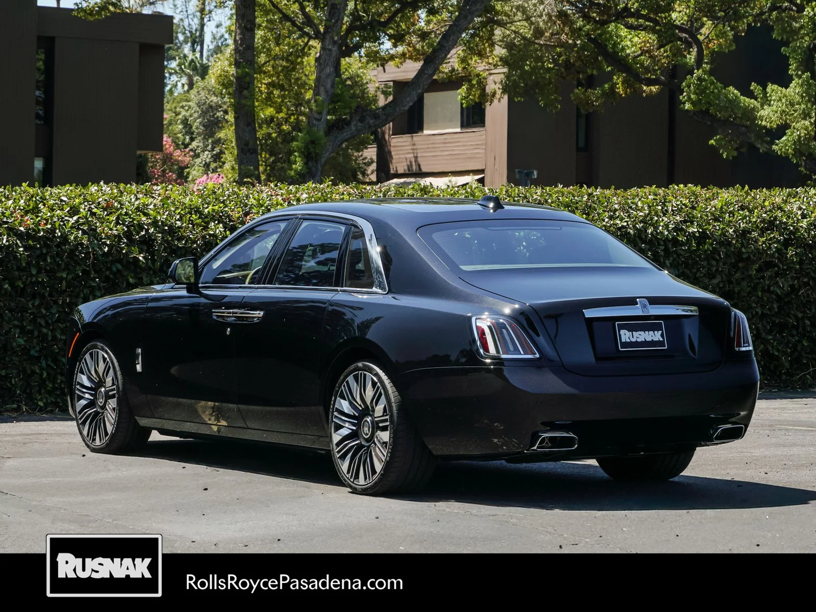 New 2026 Black Diamond Rolls-Royce  image 5