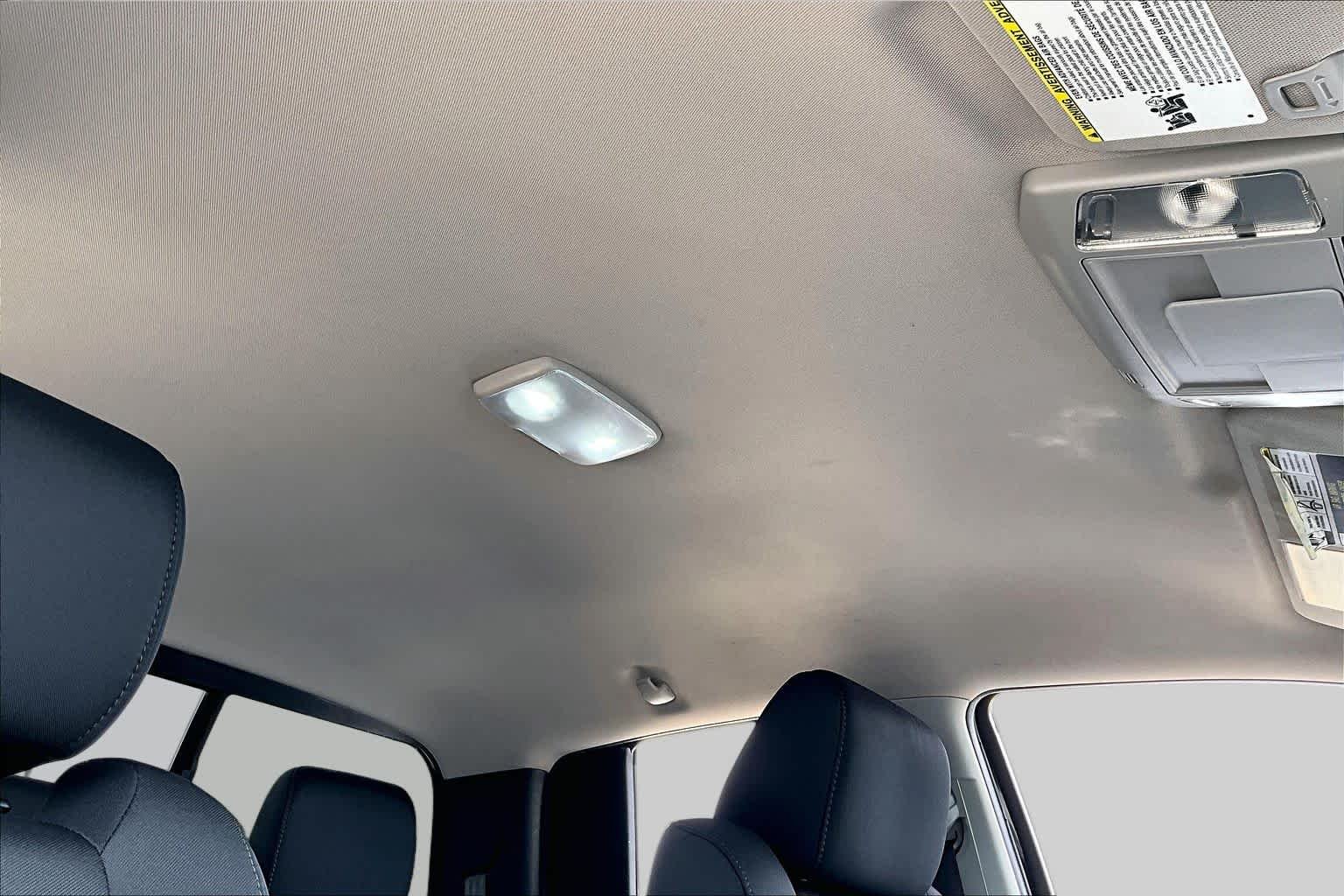 Used 2016 Black Toyota SR5 image 13