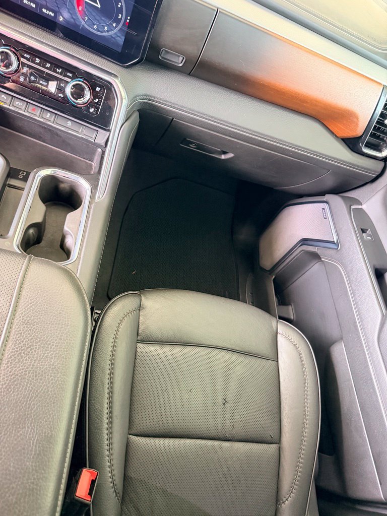 Used 2024 Silver GMC Denali image 26
