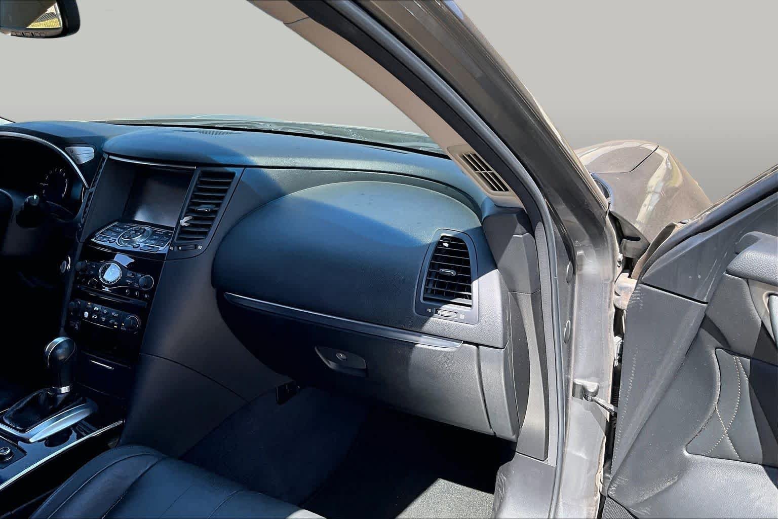 Used 2014 Graphite Shadow INFINITI  image 17