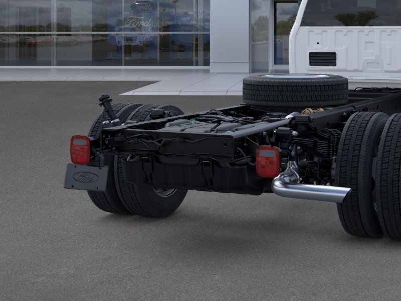 2025 Ford F-450 Super Duty Chassis Cab XL - Photo 46